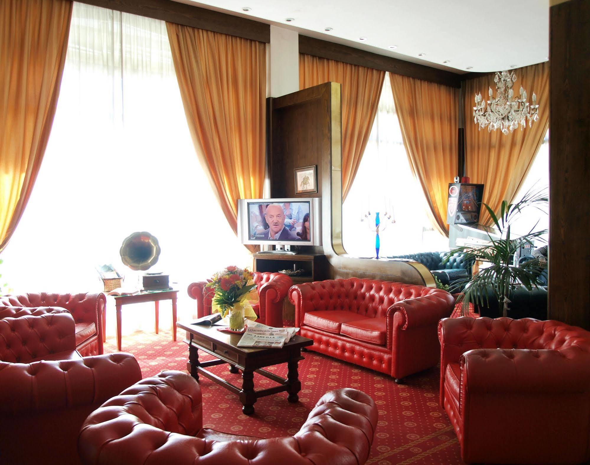 Eurohotel Пиаченца Екстериор снимка